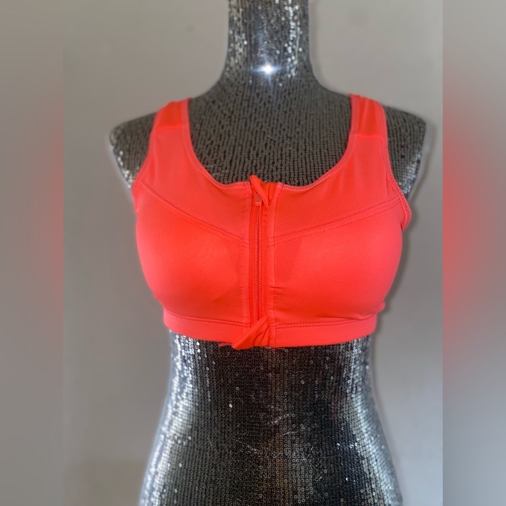 Women’s sport bra